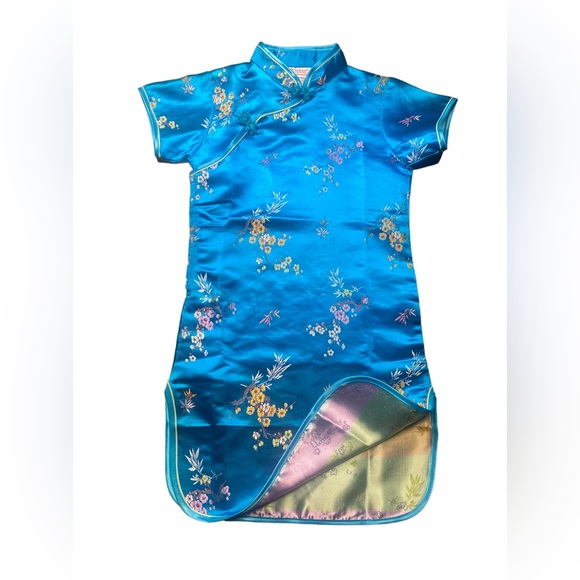 Chinese Classic Satin Dress for kids size 6 - Picture 3 of 6